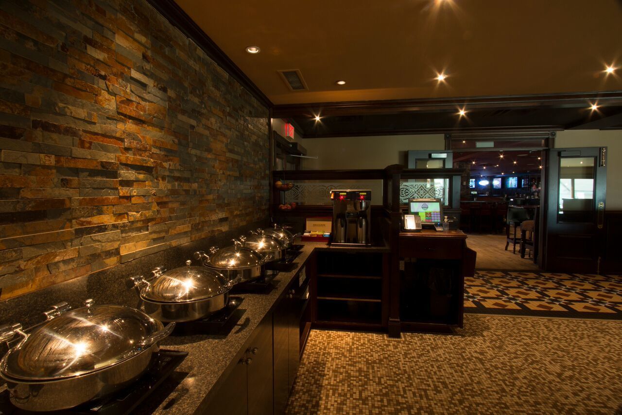 Ramada By Wyndham Northern Grand Hotel & Conference Centre Fort St. John Restaurant foto